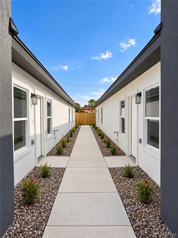 Photo 2 of 3710 Hillview Avenue #2