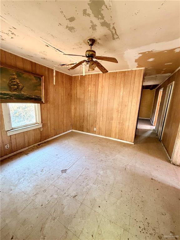 Photo 4 of 707 San Zeferino Street