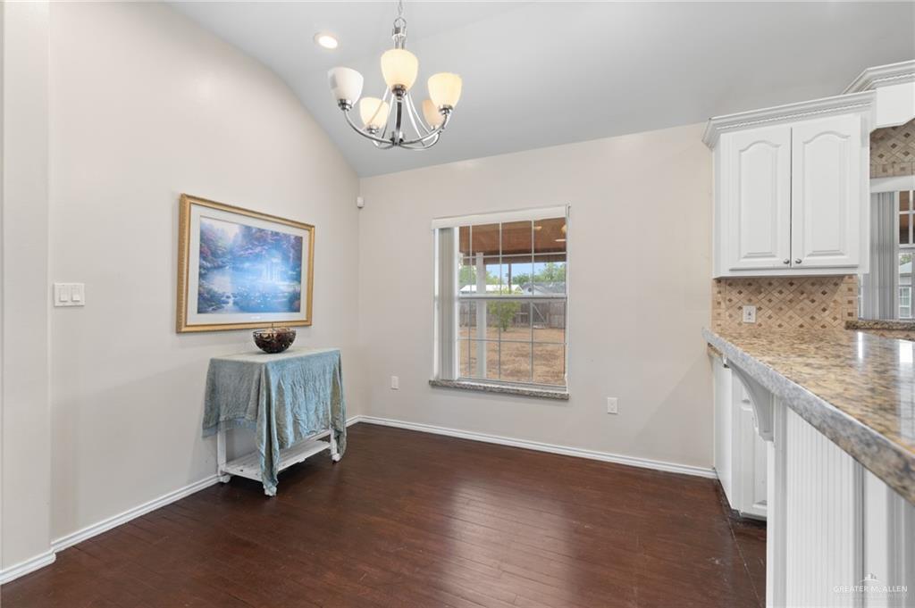 Photo 8 of 1644 Murrah Street