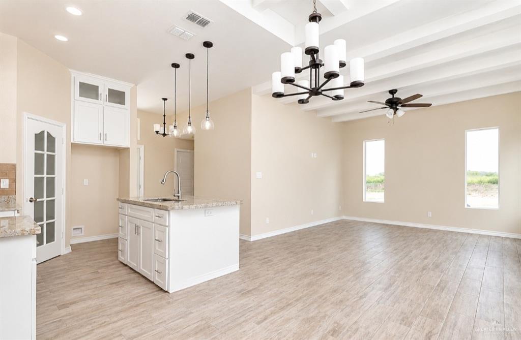 Photo 4 of 1419 Combes Avenue