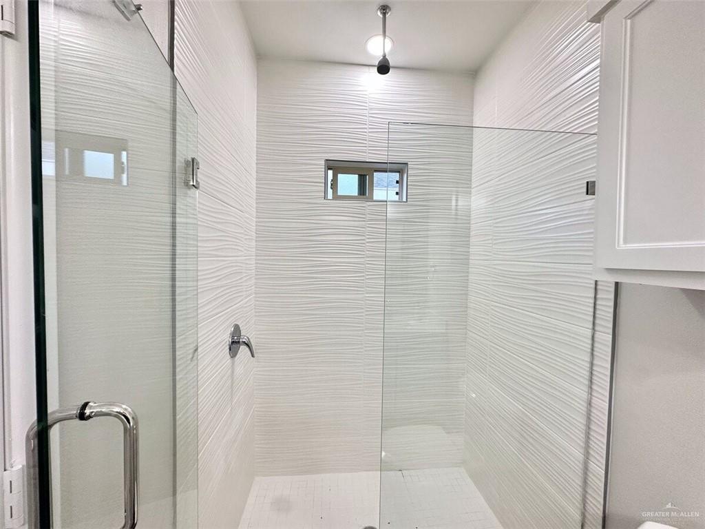 Photo 11 of 3408 Ventura Avenue #3