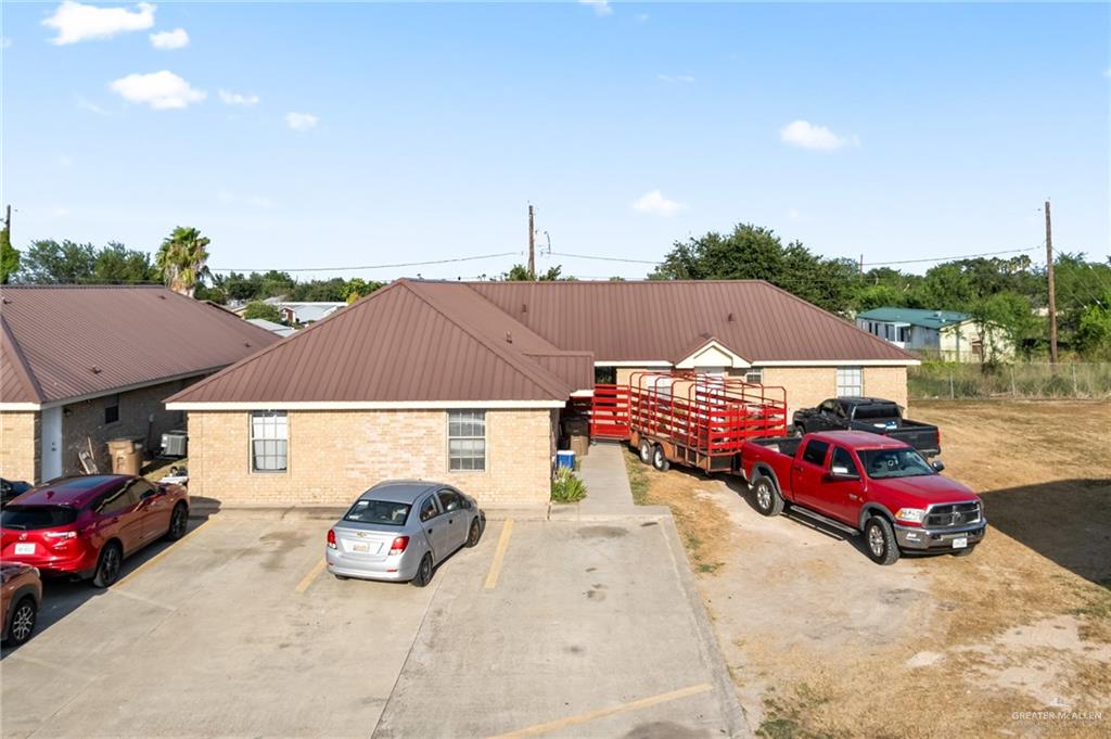 Photo 1 of 401 Date Palm Street, Donna