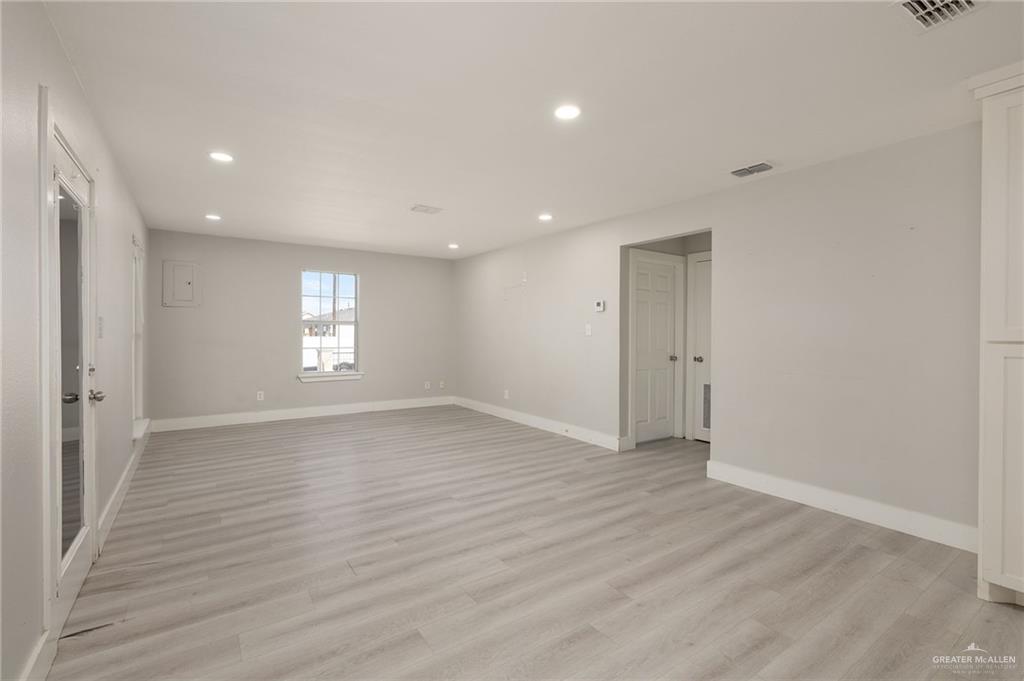 Photo 7 of 1706 La Marina Drive