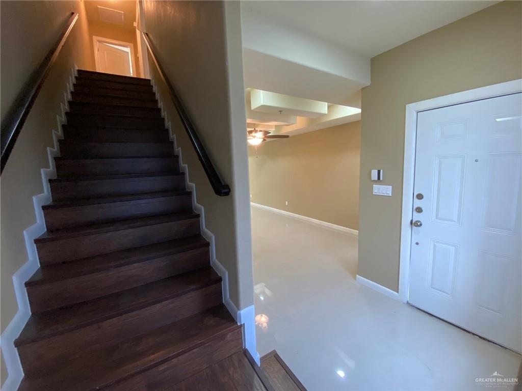 Photo 21 of 1204 Pineridge Avenue #4