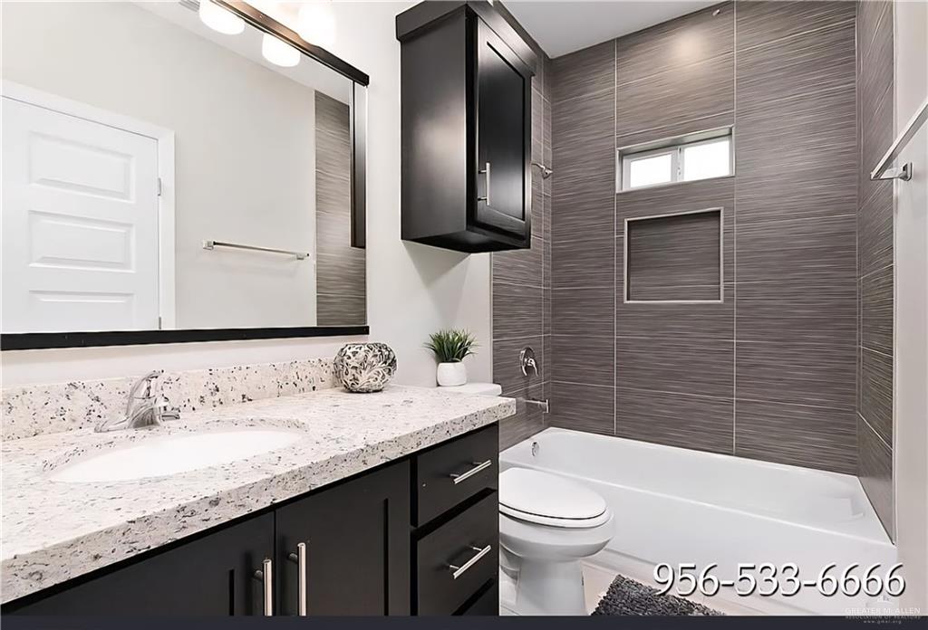 Photo 5 of 3816 Las Vistas Lane #2