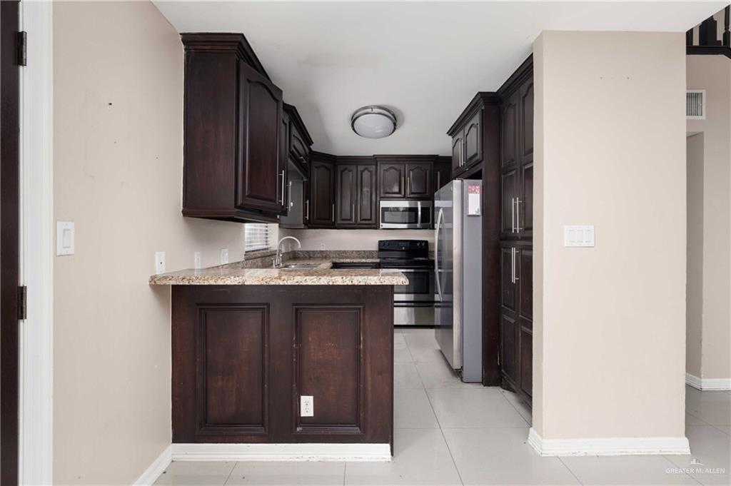 Photo 5 of 1312 Bluewing Circle