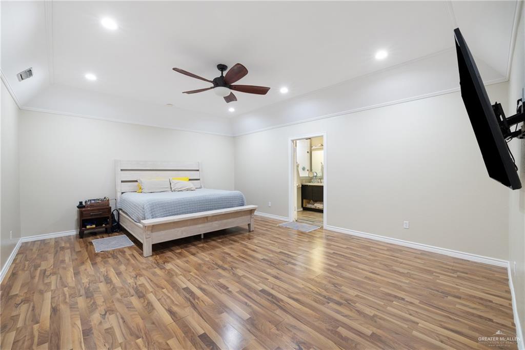 Photo 10 of 324 Toronto Avenue #39