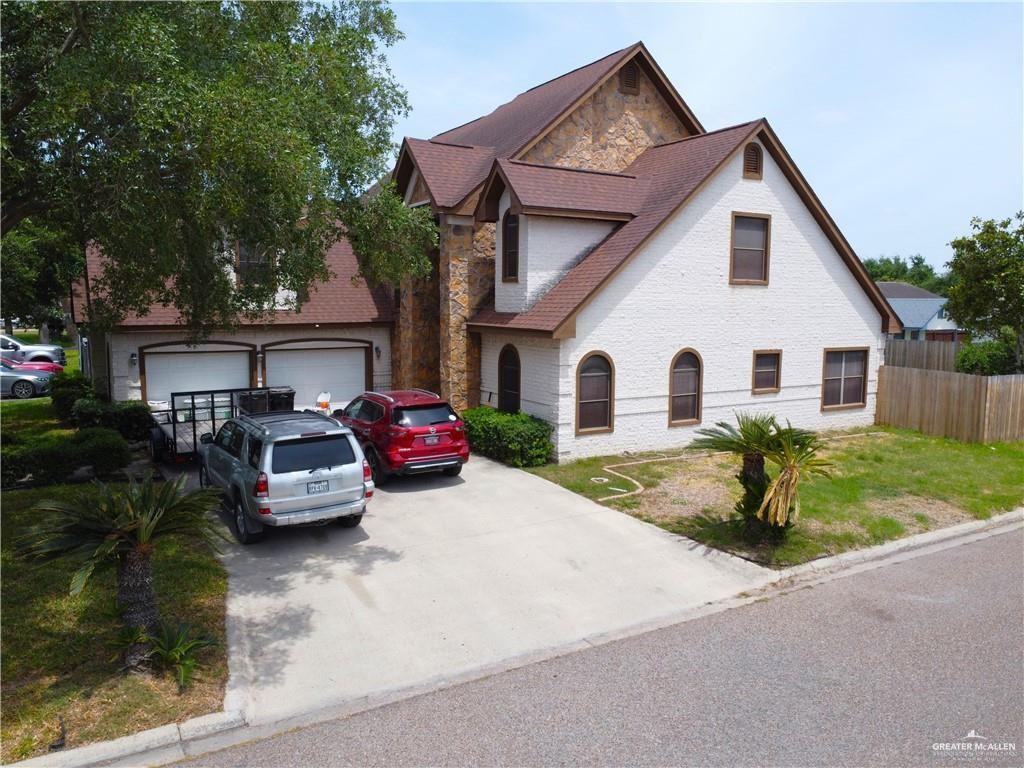 Photo 2 of 2206 Highland Drive
