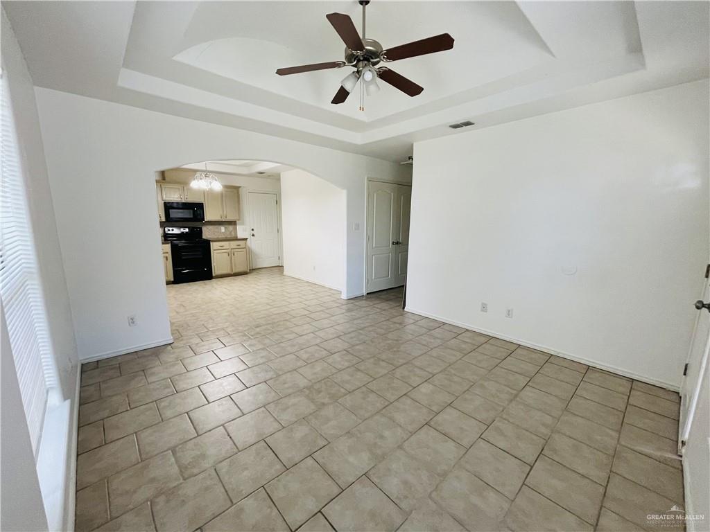 Photo 8 of 2401 Moonlight Lane