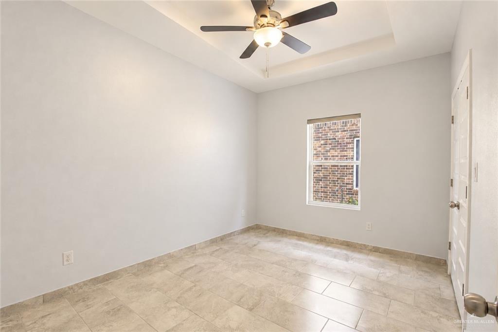 Photo 5 of 907 Hidden Hills Street #4