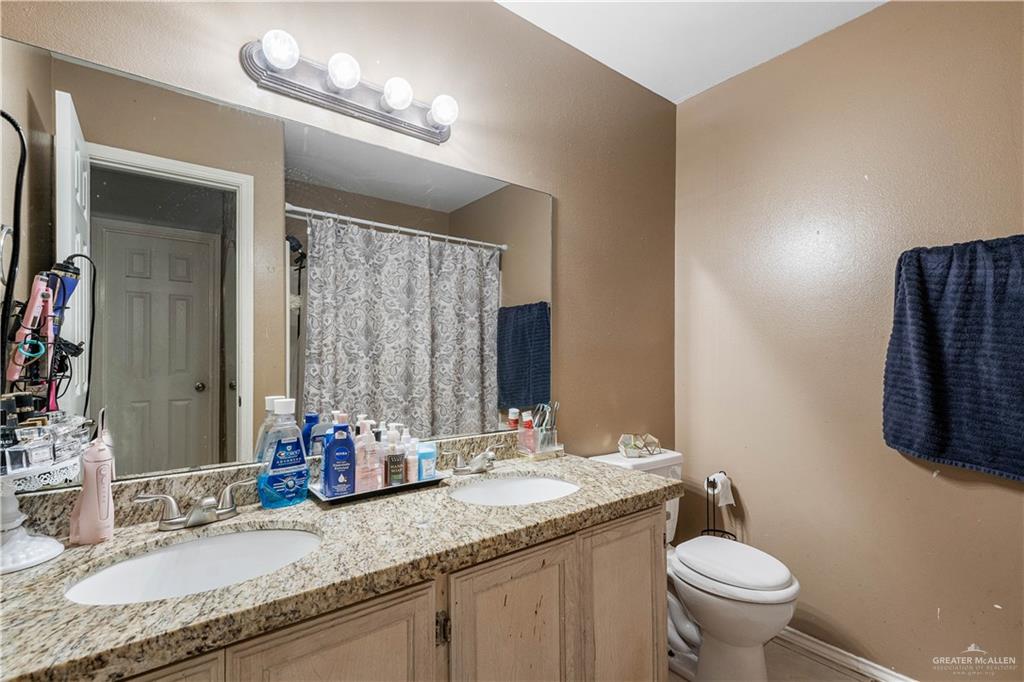 Photo 16 of 3101 Camelia Avenue