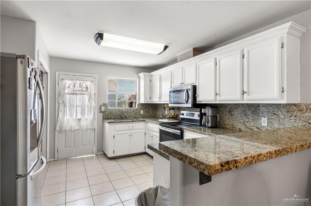 Photo 7 of 3101 Camelia Avenue