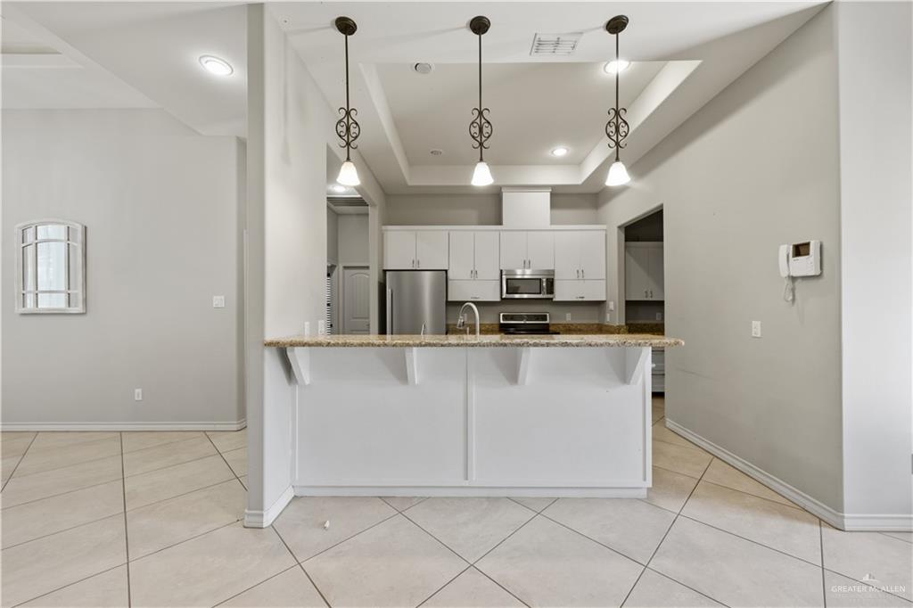 Photo 4 of 1807 Villa Real Drive