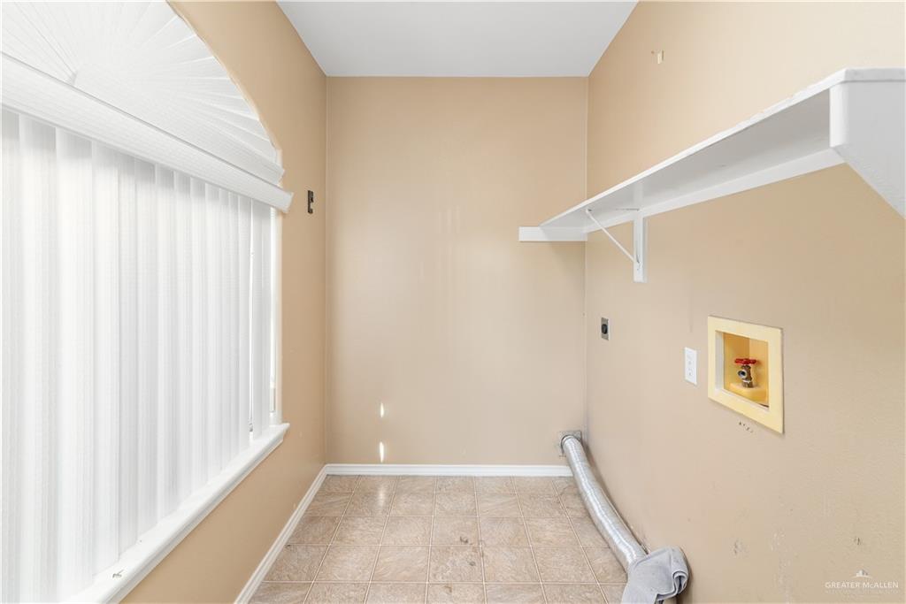 Photo 10 of 3427 Prestwick Street