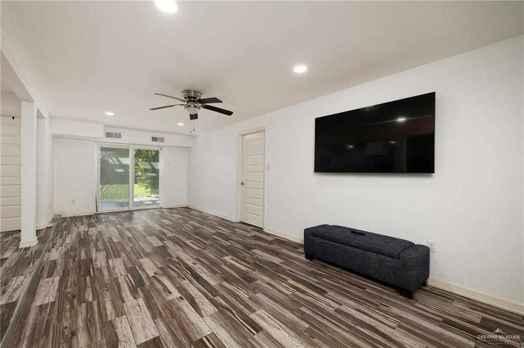 Photo 4 of 1001 27th Street