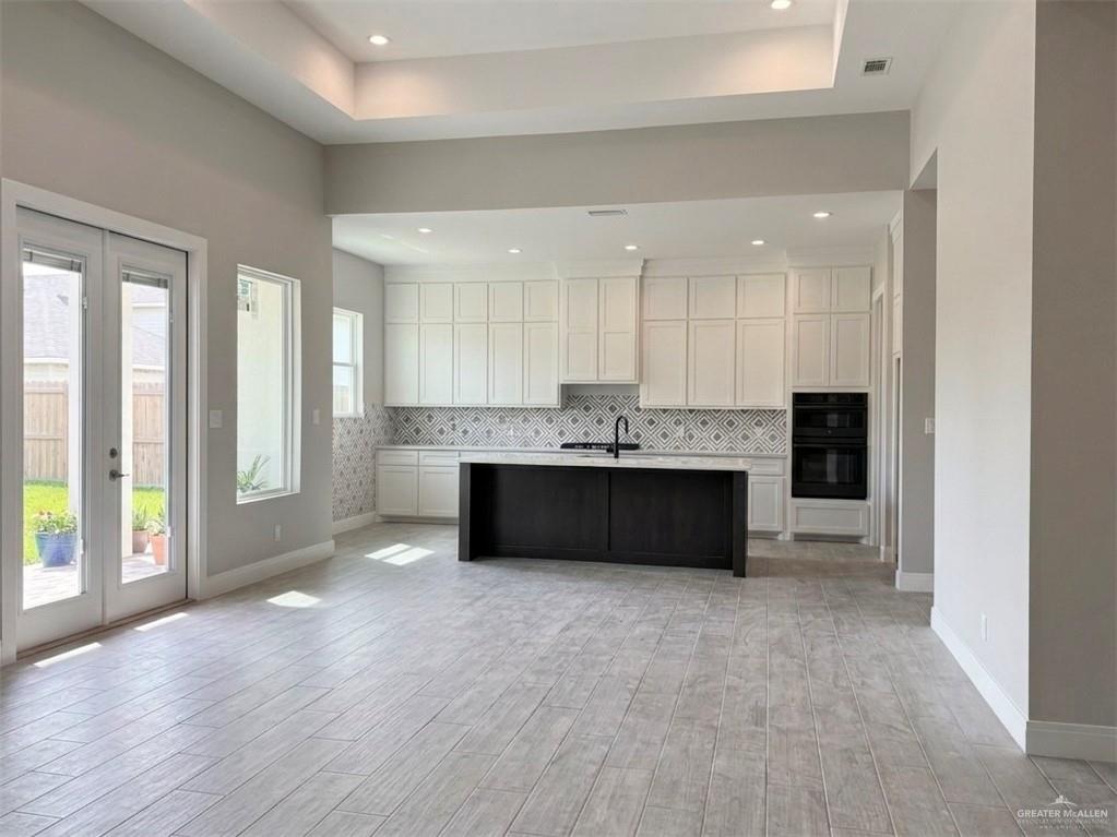 Photo 4 of 3905 Zenker Avenue