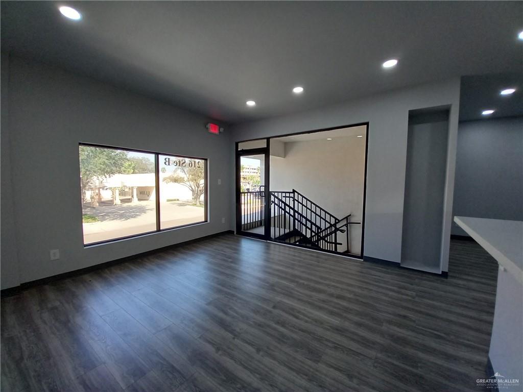Photo 4 of 216 Cano Street #B