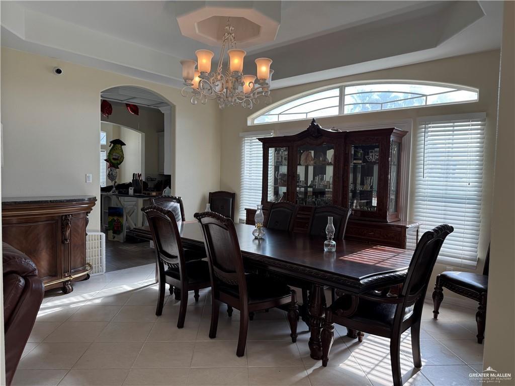 Photo 9 of 2600 Rhett Drive