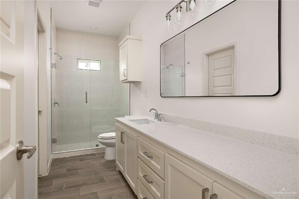 Photo 10 of 2713 Hayes Avenue #2