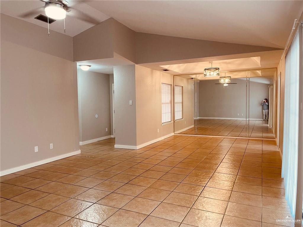 Photo 11 of 1206 Bluebird Avenue