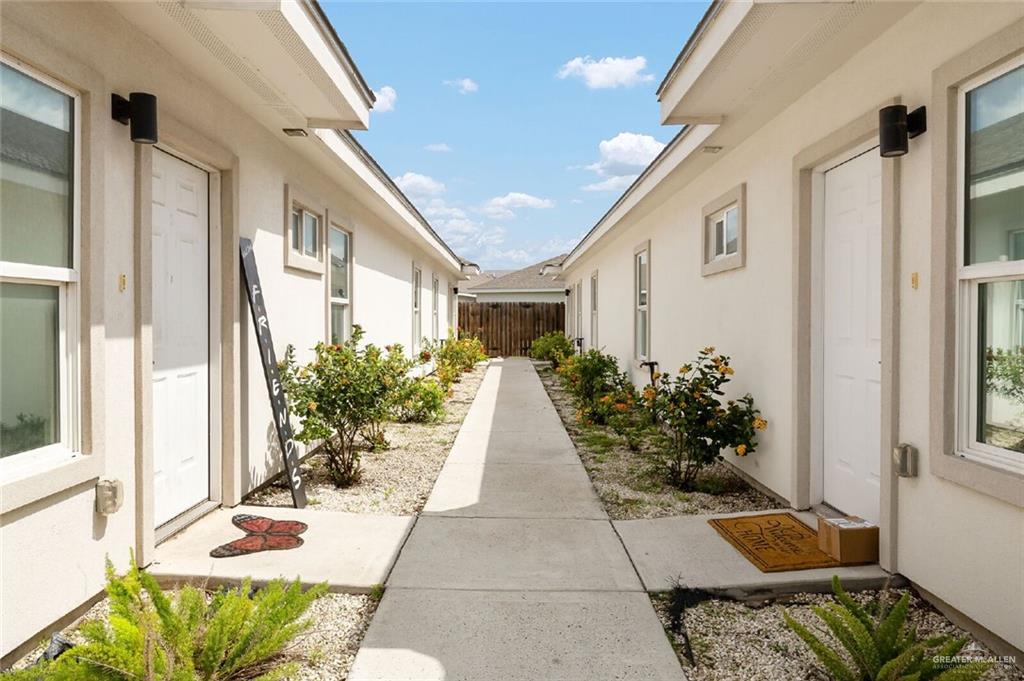 Photo 2 of 1416 Alta Vista Avenue #3
