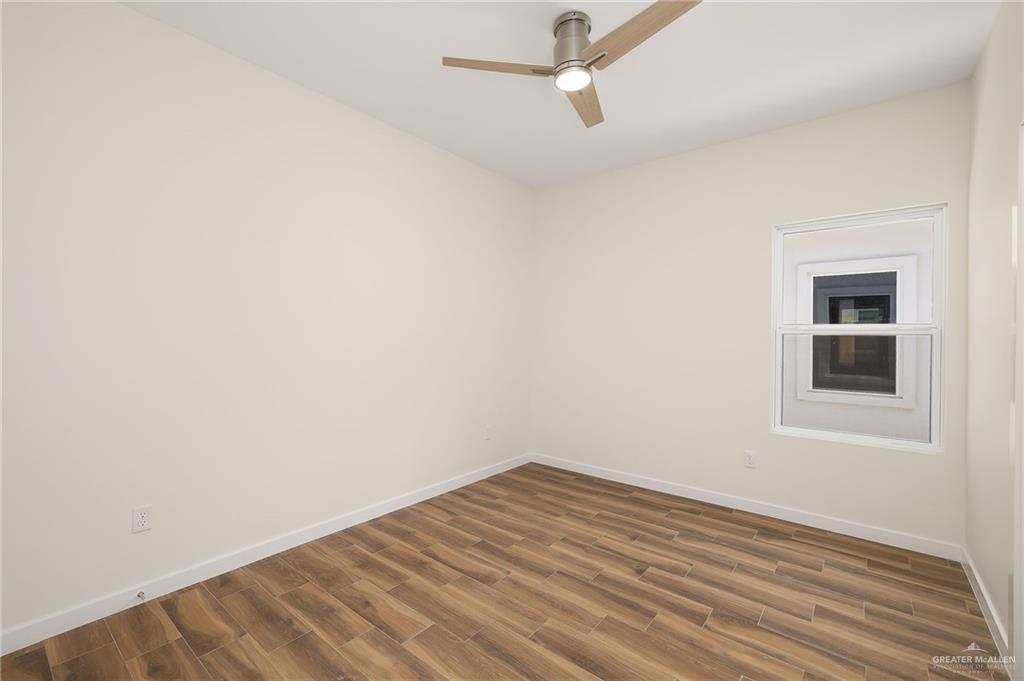 Photo 15 of 609 Onyx Avenue #3