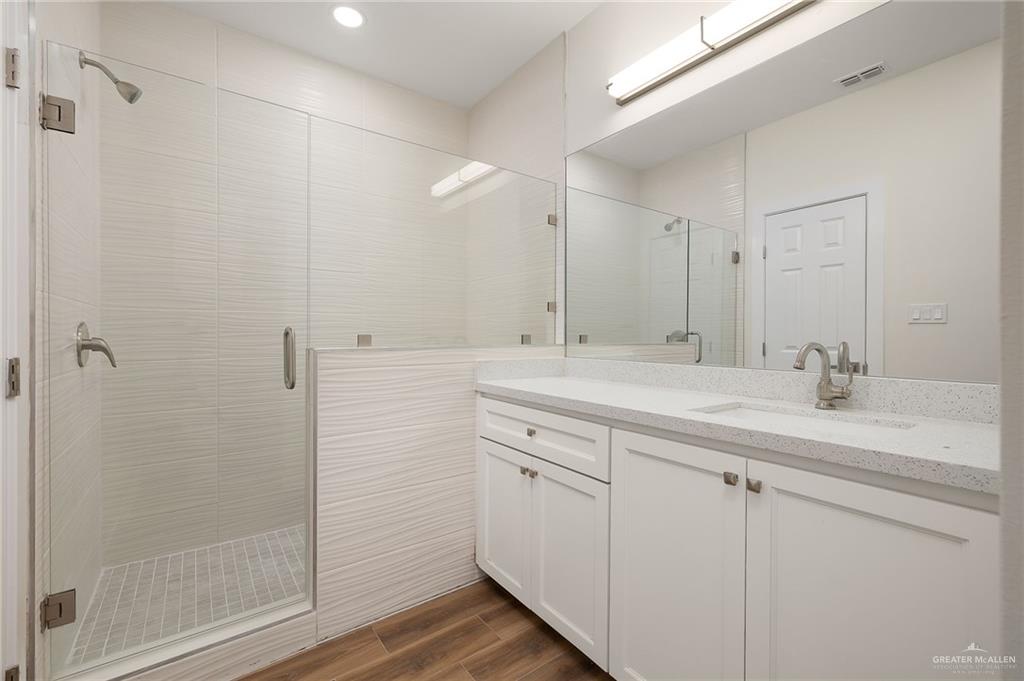 Photo 17 of 609 Onyx Avenue #3