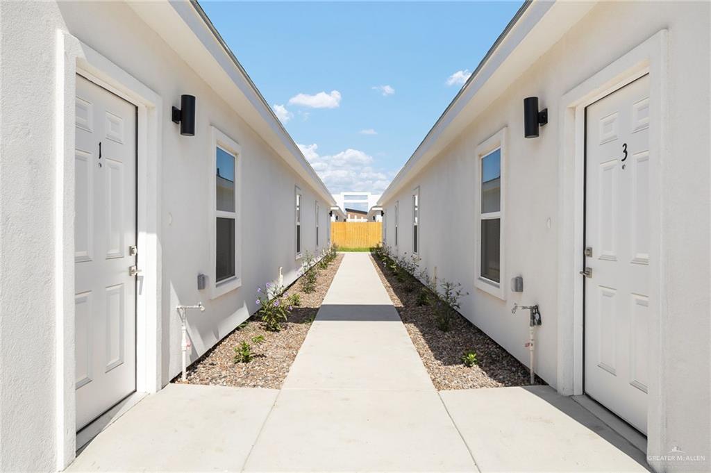 Photo 4 of 609 Onyx Avenue #3