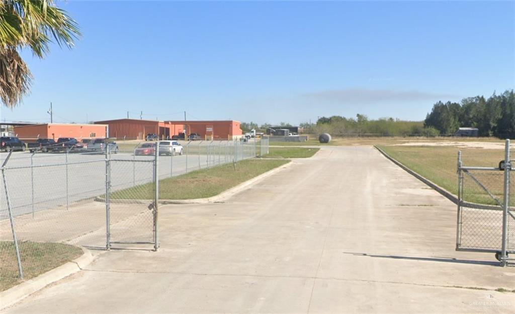 Photo 1 of 2118 Vo-tech Drive, Weslaco