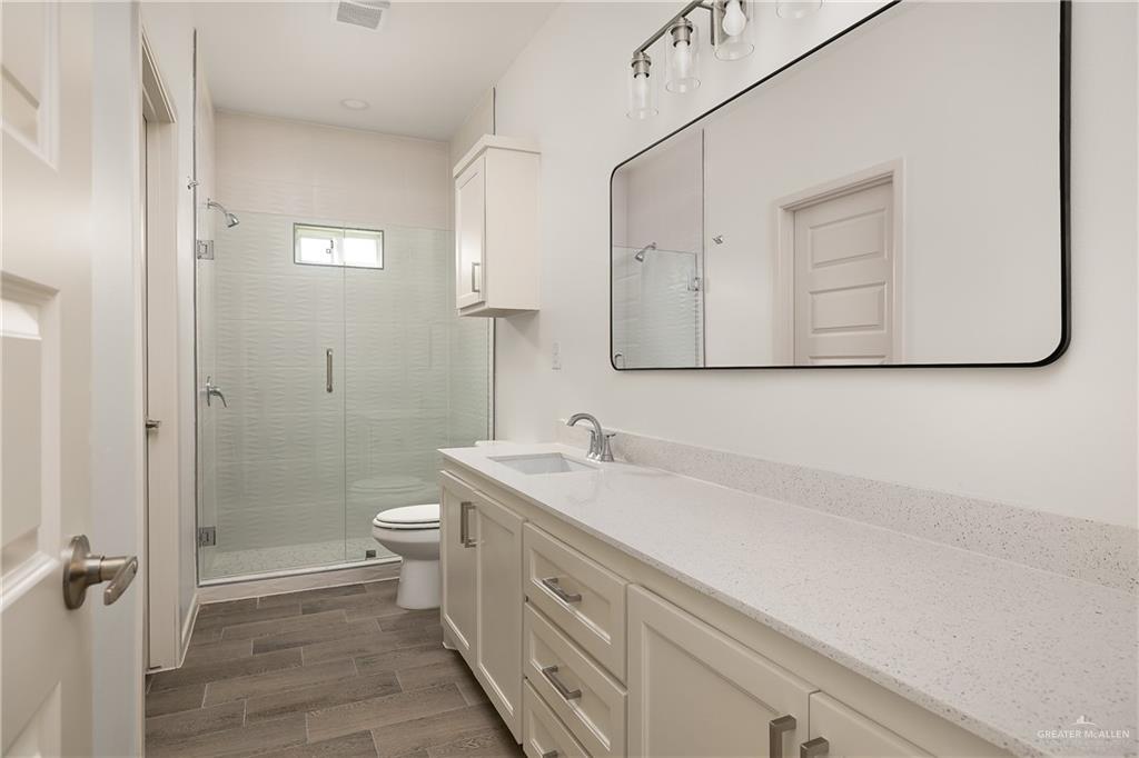 Photo 11 of 806 Linda Street #2