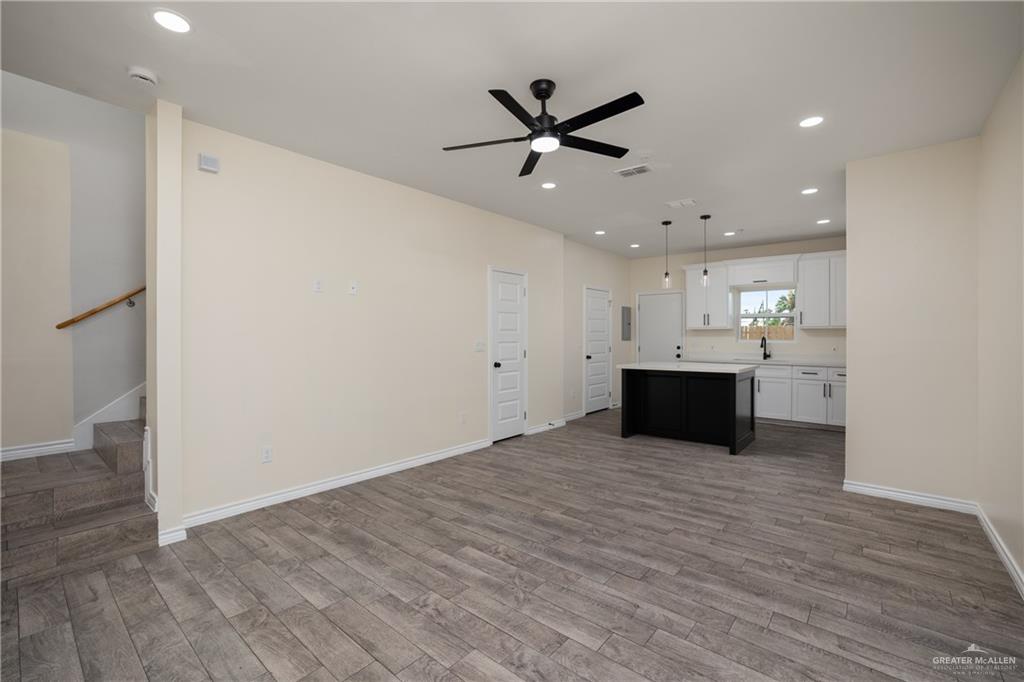 Photo 4 of 208 Kansas Avenue #3