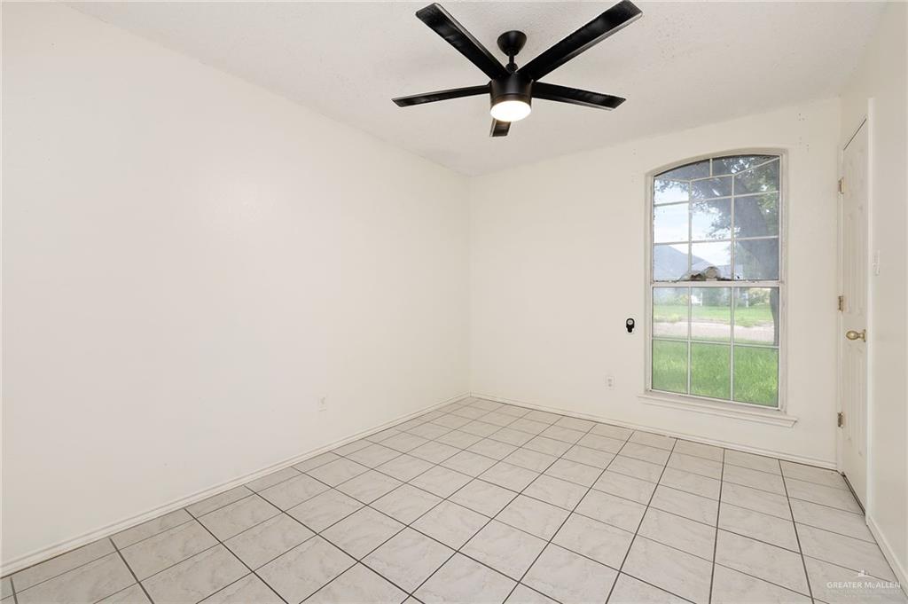 Photo 17 of 3405 Walnut Avenue