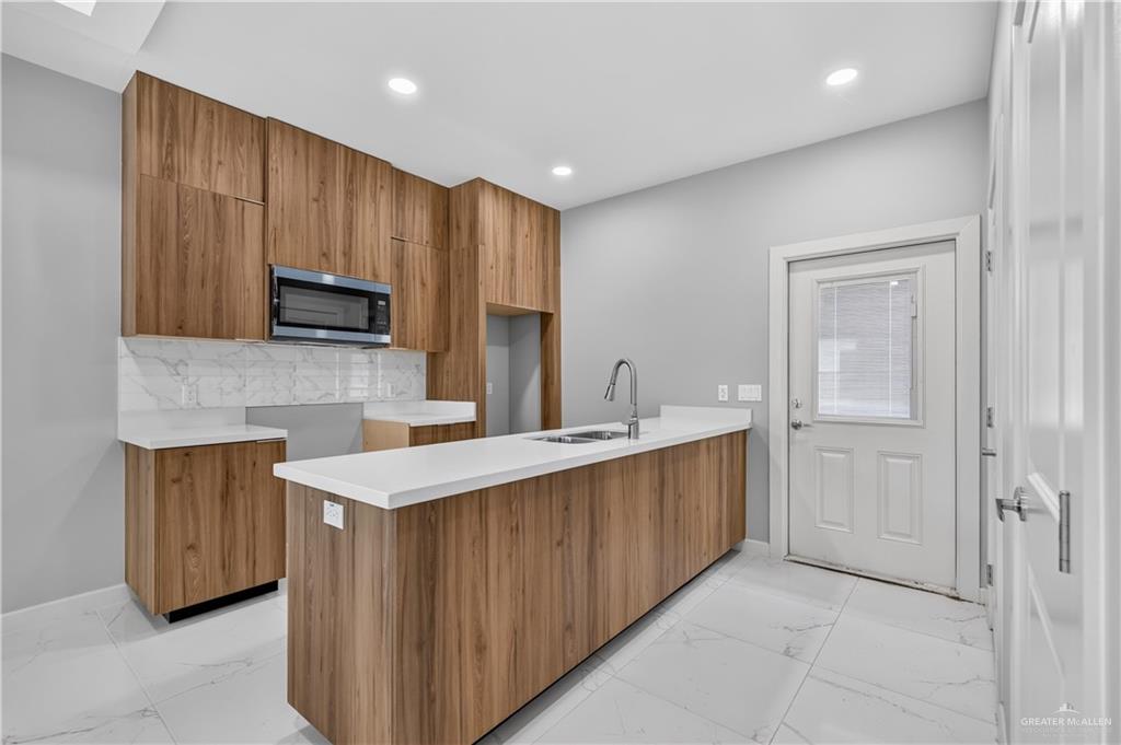 Photo 7 of 719 Coves Lane #4
