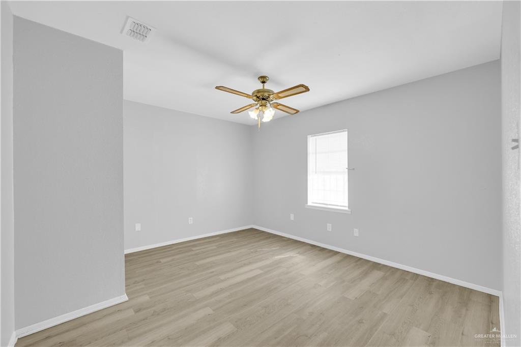 Photo 12 of 1629 Teege Avenue