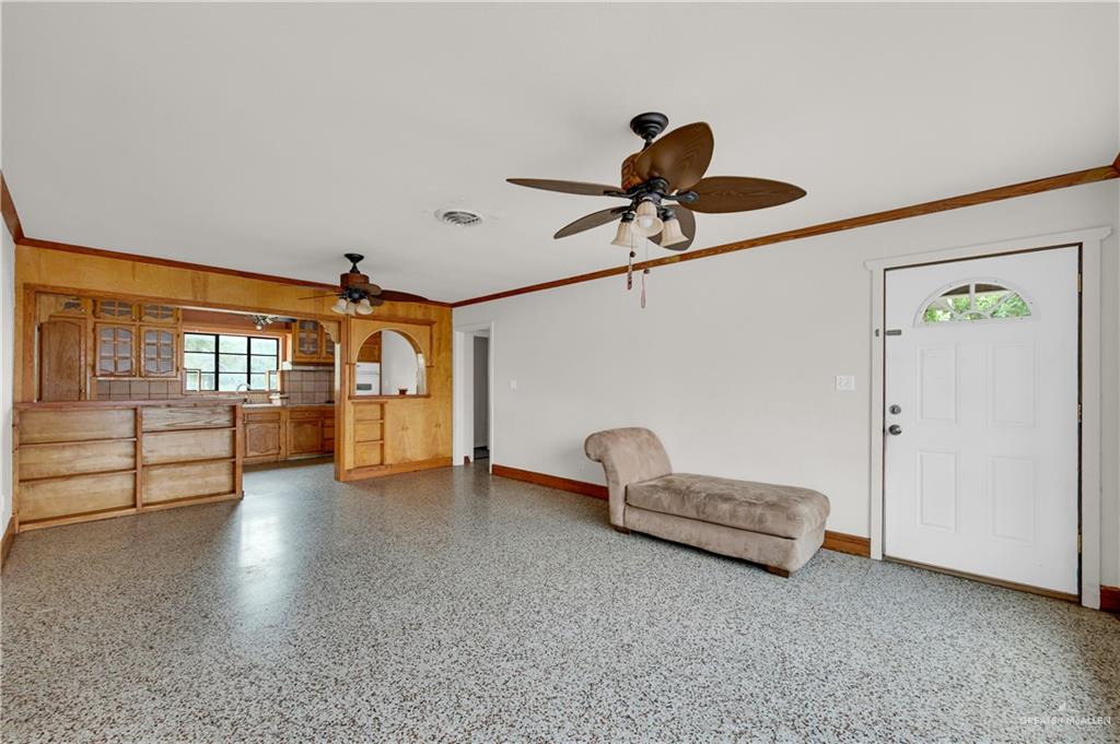 Photo 5 of 704 Beech Avenue