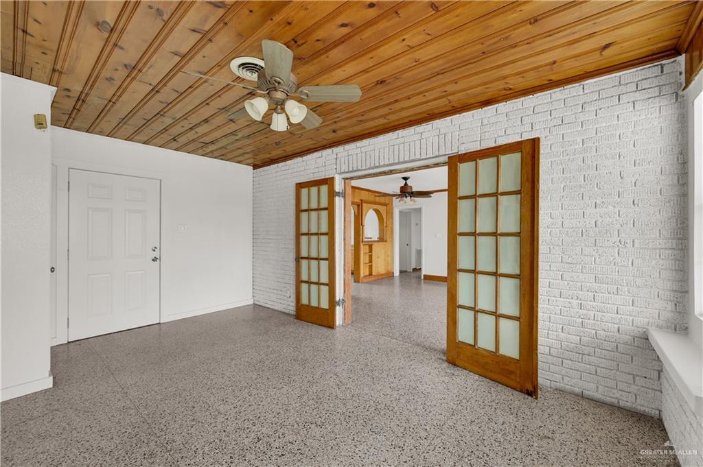 Photo 6 of 704 Beech Avenue