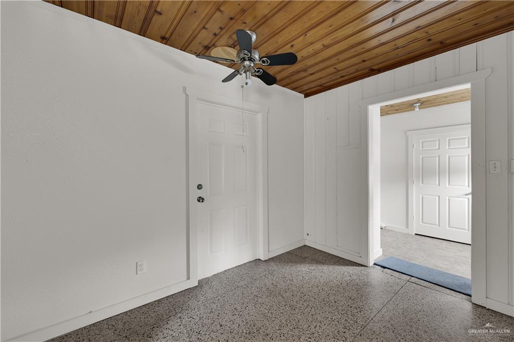 Photo 9 of 704 Beech Avenue