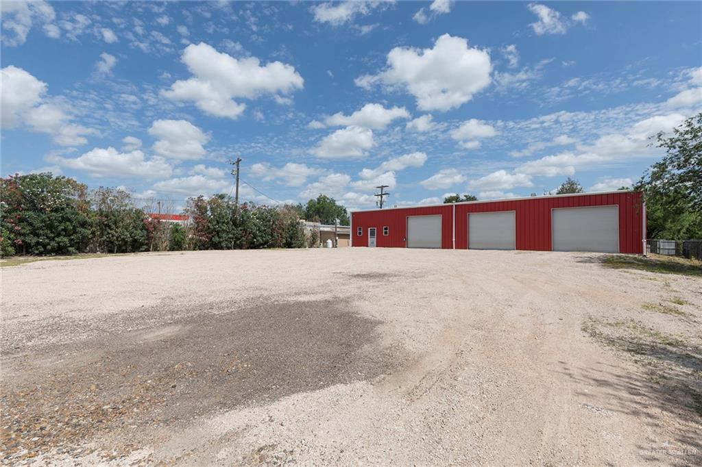Photo 8 of 5305 Alberta Road
