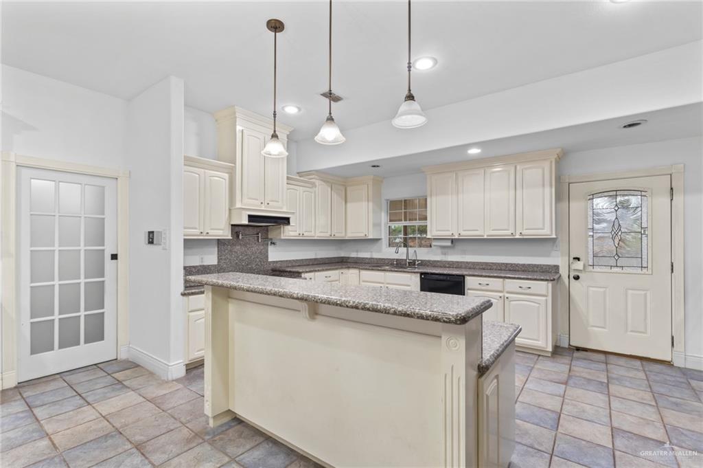 Photo 12 of 8400 29th Street