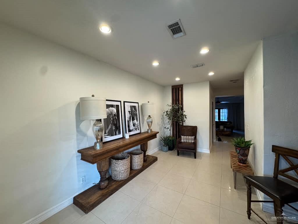 Photo 13 of 204 Castillos Y Diamantes Street
