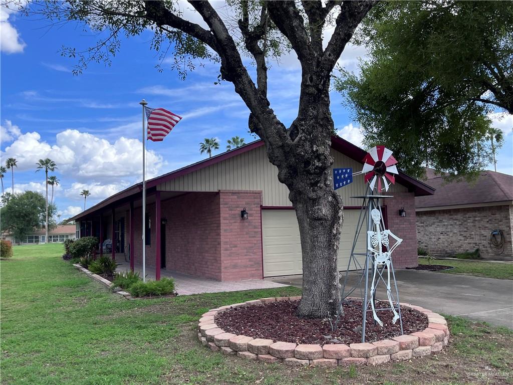Photo 1 of 840 Santa Anna Drive, Alamo