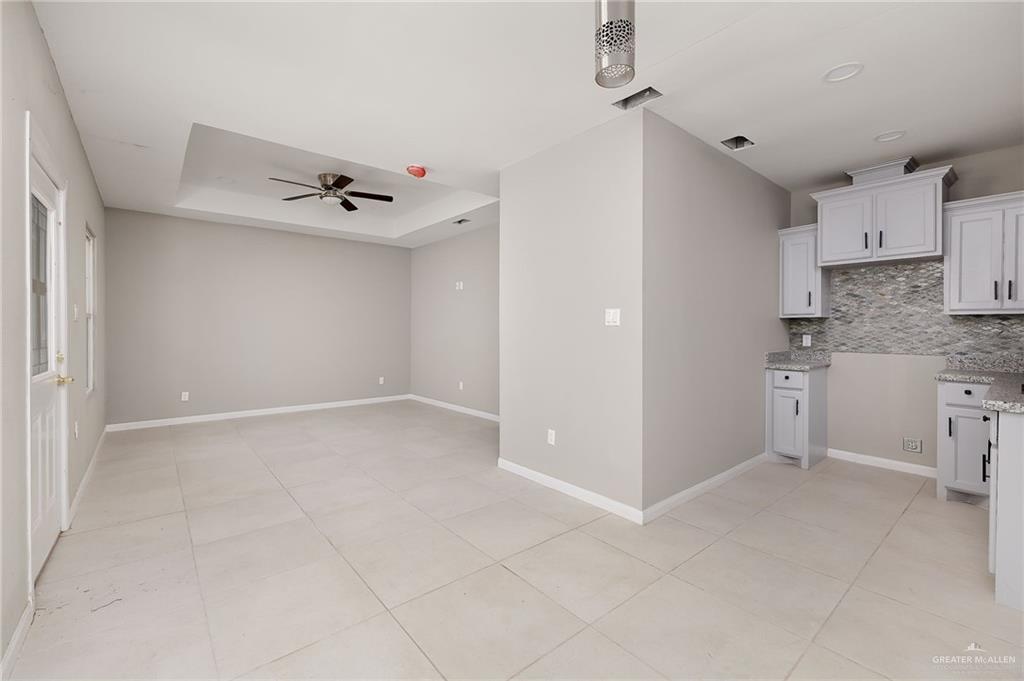 Photo 18 of 534 Acacia Avenue