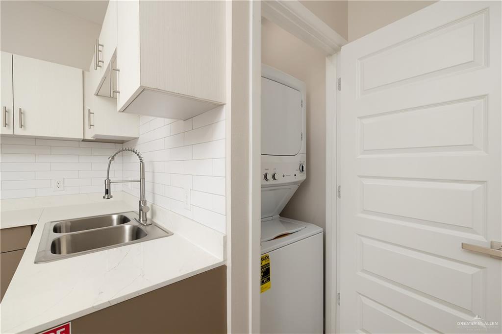 Photo 6 of 5327 Vision Street #B