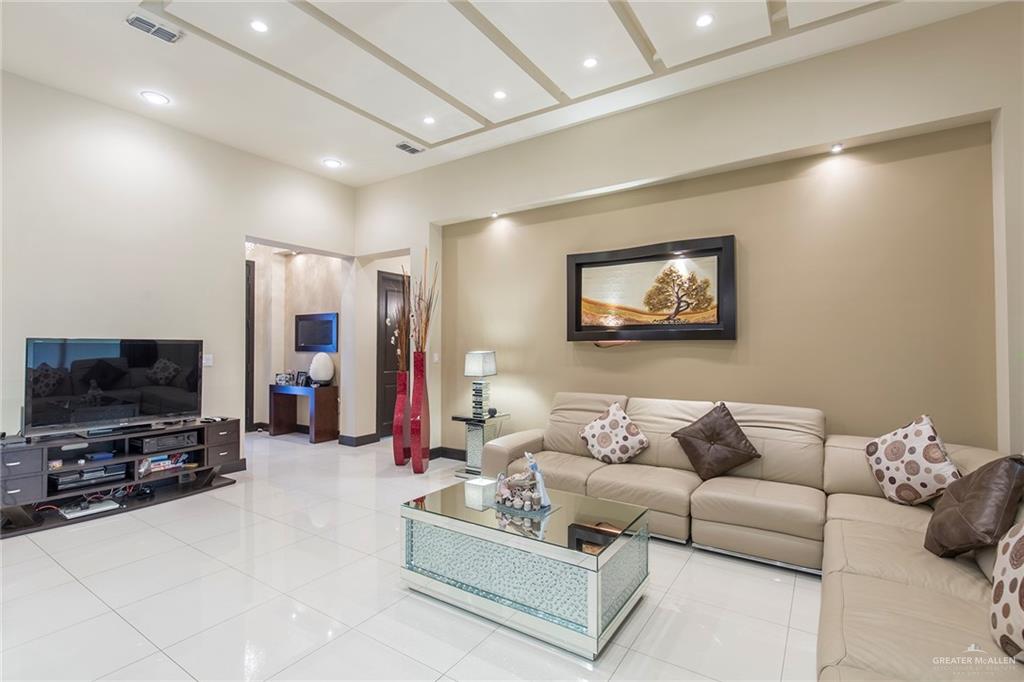 Photo 5 of 1304 Balboa Avenue
