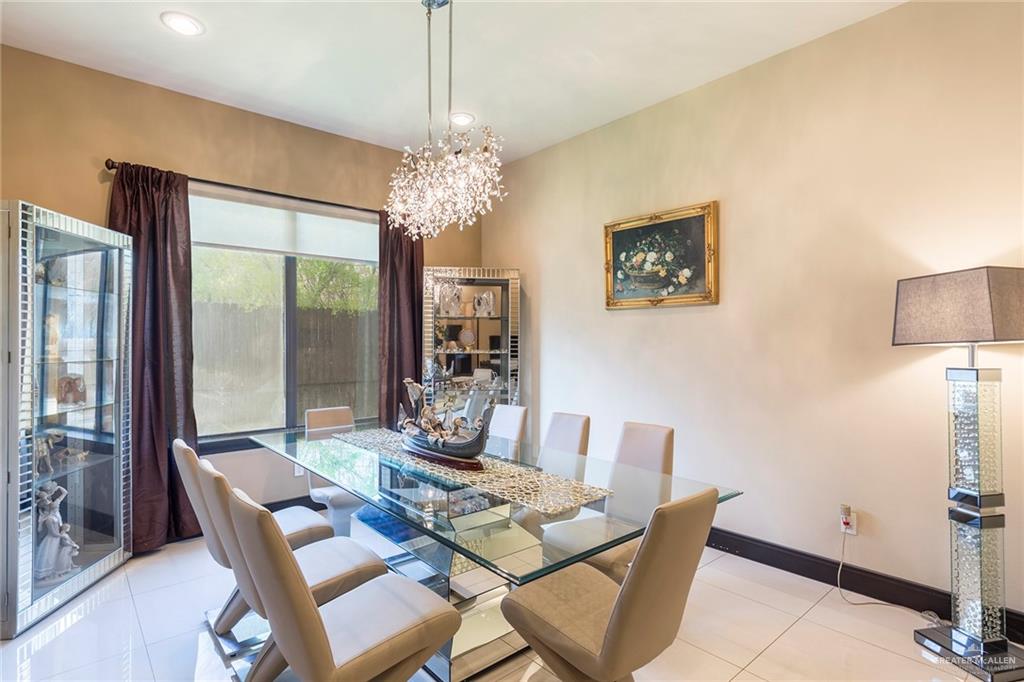 Photo 6 of 1304 Balboa Avenue