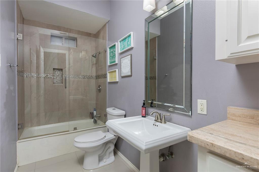 Photo 11 of 2608 Swallow Avenue