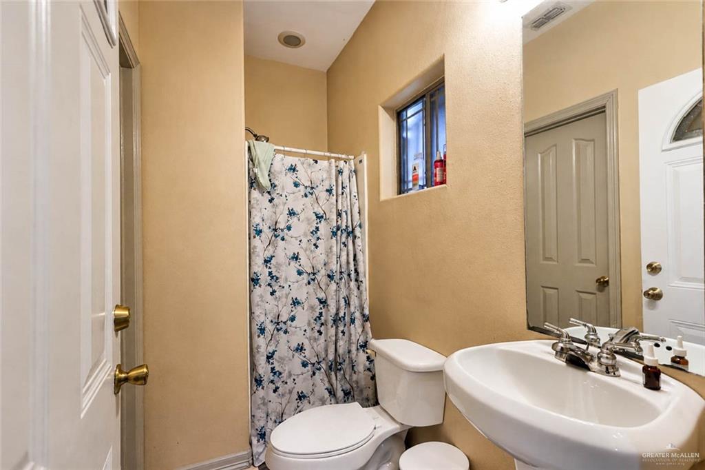Photo 31 of 2501 Gardenia Drive