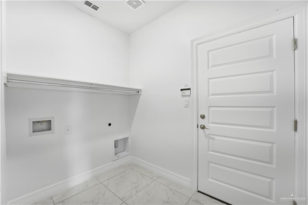 Photo 14 of 3200 Auburndale Avenue