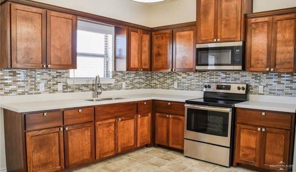 Photo 3 of 2606 Eisenhower Avenue #4