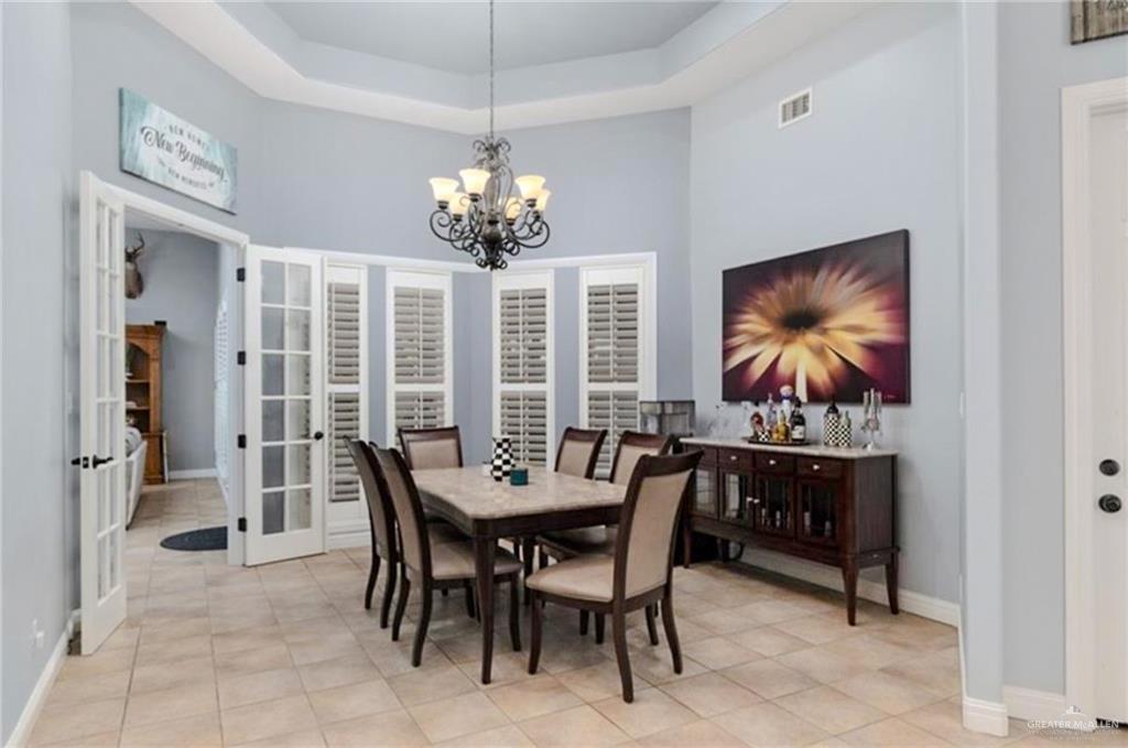 Photo 5 of 2513 Kings Drive